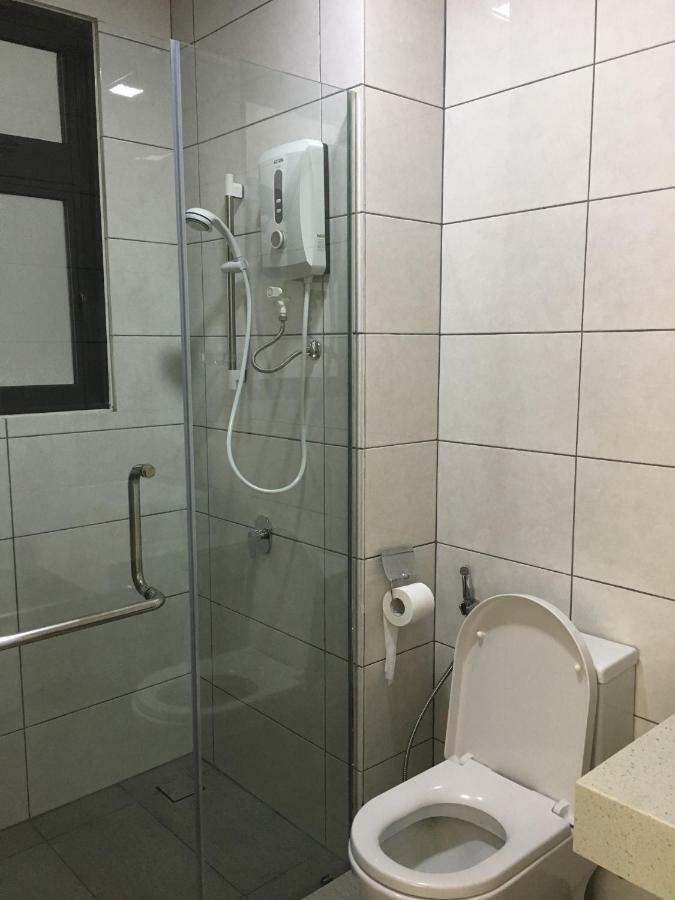 Ioi Conezion Iman'S Home With Pool View Unit Putrajaya Ngoại thất bức ảnh